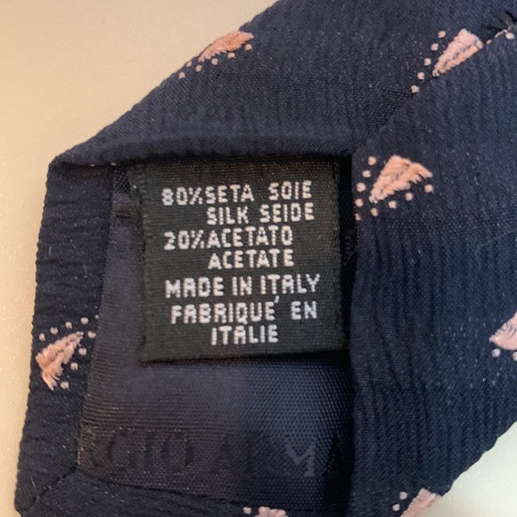 Giorgio Armani Navy with Light Pink Accents Neck Tie Hand Made in Italy - Picture 6 of 7